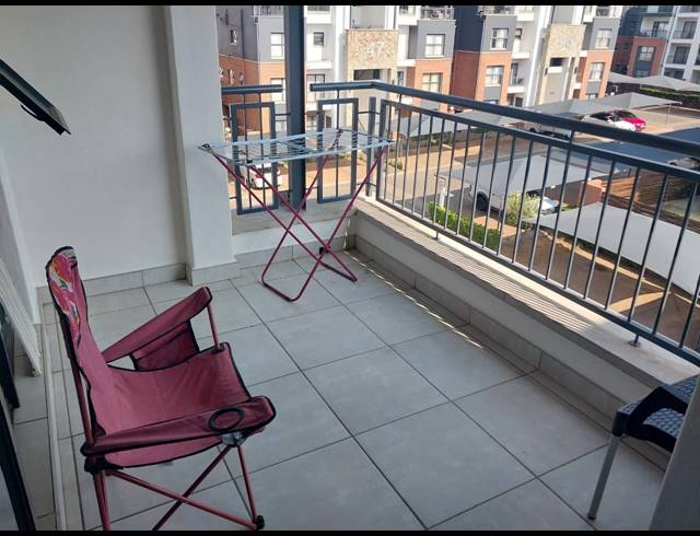 1 BEDROOM APARTMENT TO LET IN WILLOW PARK MANOR